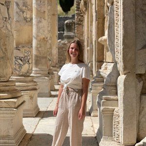 Meet your Posher, Annie